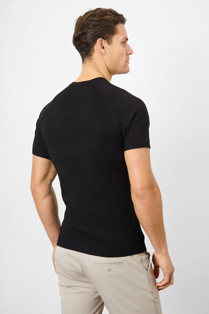 Fein gestricktes T-Shirt in Schwarz